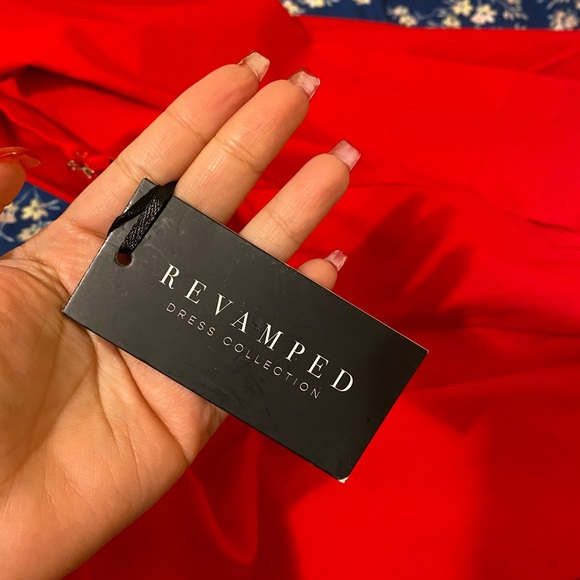 Red & Black Puffy Long Sleeve Dress - Picture 4 of 11